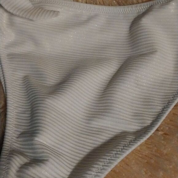 Shade & Shore Women  White Simmering  Bikini Bottoms    NWT. Size M 8-10 - Picture 6 of 11